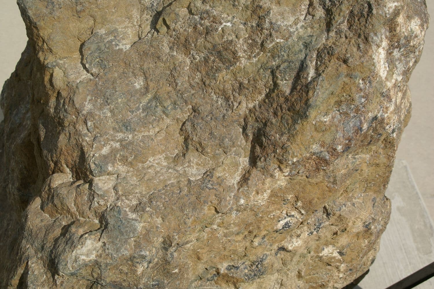 Raw ore rock